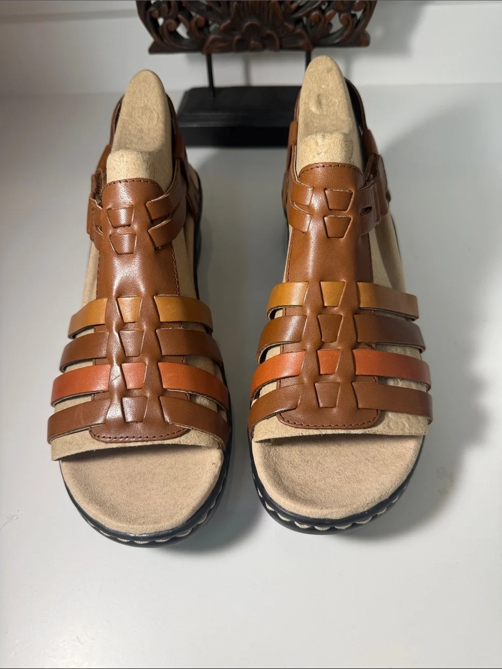 New Clark’s Women’s Size 9 Lexi Bridge Leather Fisherman Sandals - Picture 1 of 9